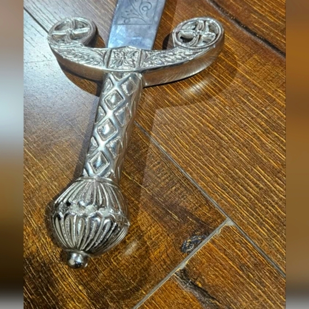 Beautiful and Unique Metal Bellydance Sword with ornate etched detail - Picture 3 of 8